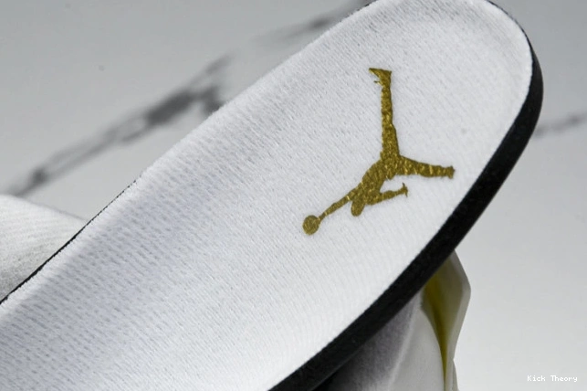 Kick Theory 4 AQ9129-170 Jordan Gold Metallic Retro 0713